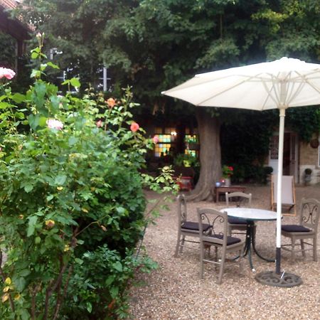 Chambres D'Hotes La Villa Alienor Les Andelys Εξωτερικό φωτογραφία